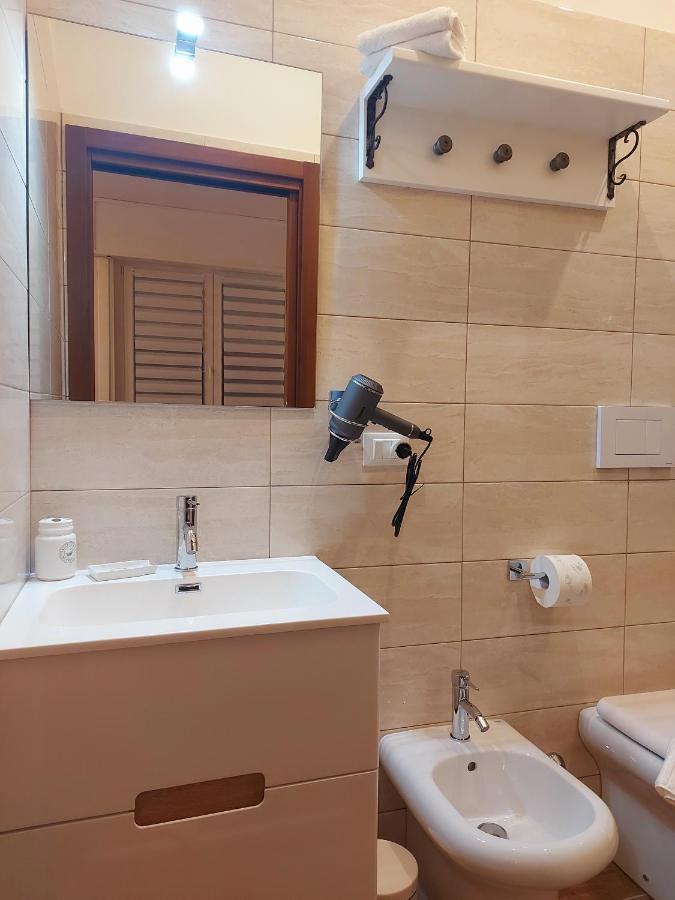 I Tre Marchi Rooms / Camera Mare Термоли Екстериор снимка