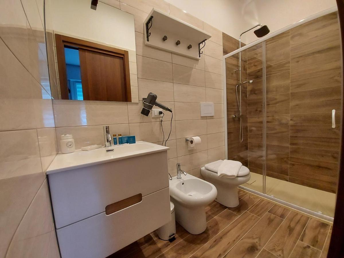 I Tre Marchi Rooms / Camera Mare Термоли Екстериор снимка