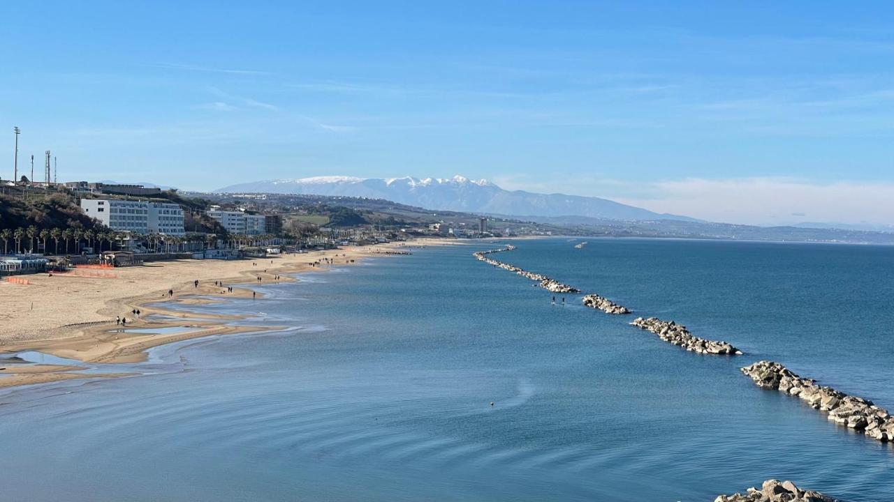 I Tre Marchi Rooms / Camera Mare Термоли Екстериор снимка
